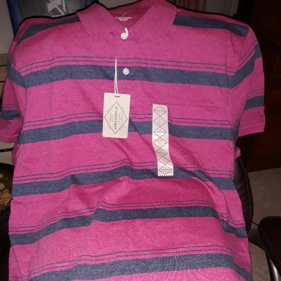 NWT $7 each Men's short sleeve Size L - Picture 1 of 8